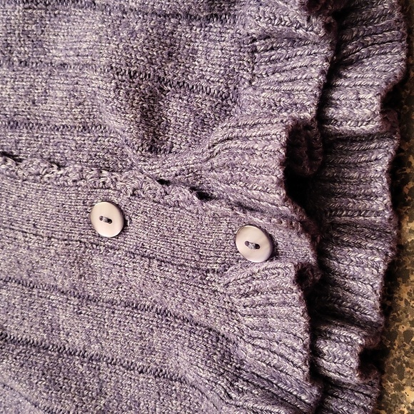 Adorable greyish blue cardigan with ruffle hem and cuffs - Picture 4 of 5